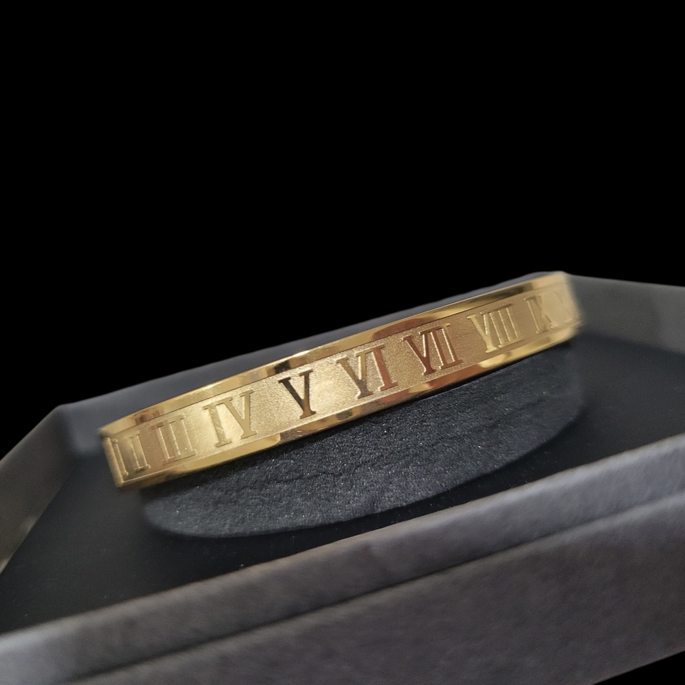 UNISEX EdForce Stainless Steel Roman-Numeral Bangle.Bracelet Gold Plated New NIB